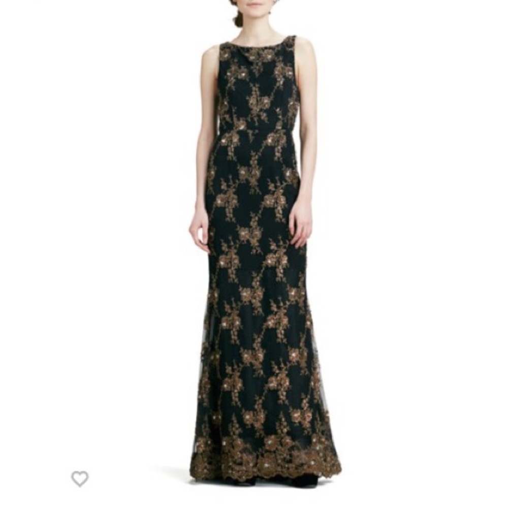 Alice + Olivia Katrina Scallop-Back Beaded Gown